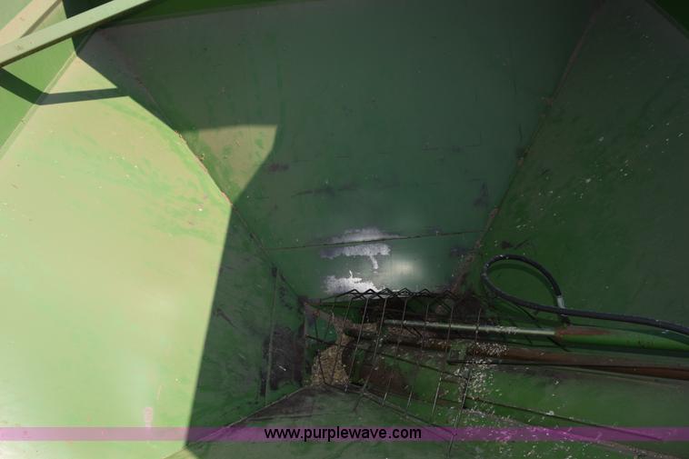 image for item L5835 A&L F500 grain cart