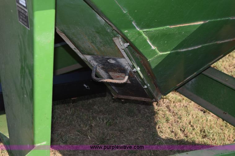 image for item L5835 A&L F500 grain cart