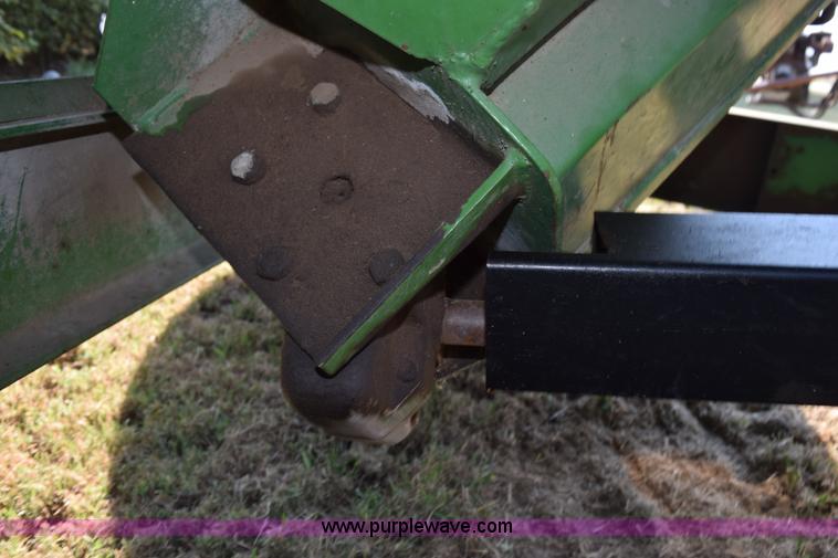 image for item L5835 A&L F500 grain cart