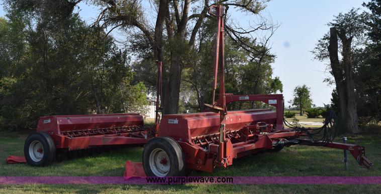 image for item L5838 (2) Case IH 5100 grain drills
