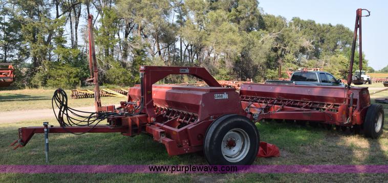 image for item L5838 (2) Case IH 5100 grain drills