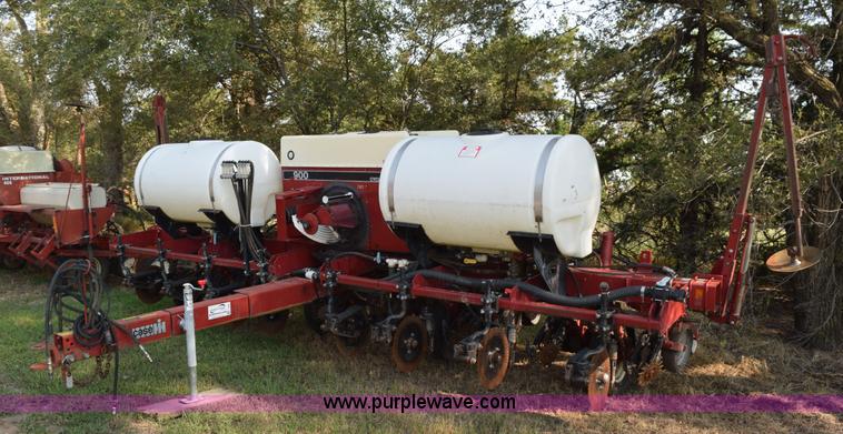 image for item L5841 Case IH 900 Cyclo Air no-till planter