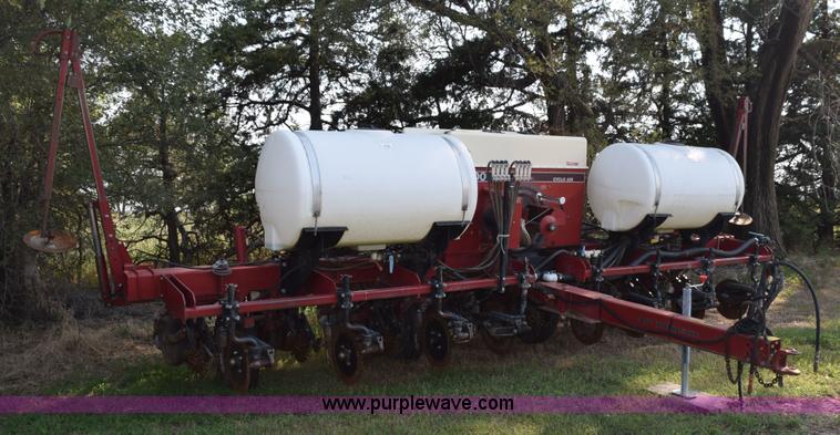 image for item L5841 Case IH 900 Cyclo Air no-till planter