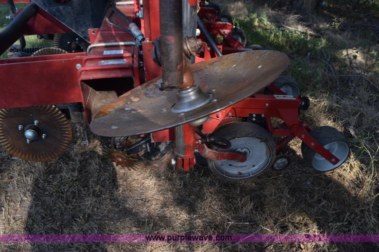 image for item L5841 Case IH 900 Cyclo Air no-till planter