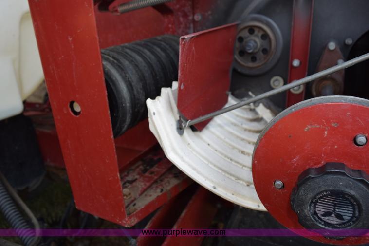 image for item L5841 Case IH 900 Cyclo Air no-till planter