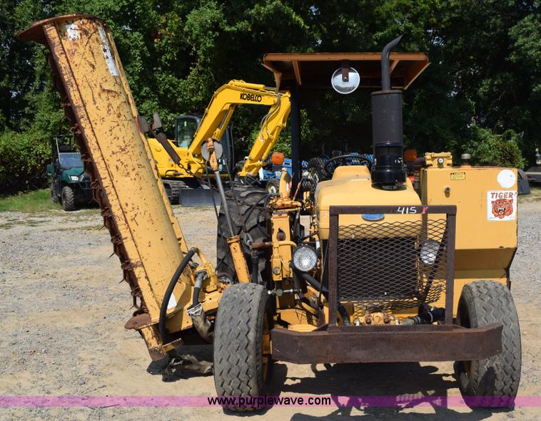 image for item L5849 1994 Ford 260C tractor