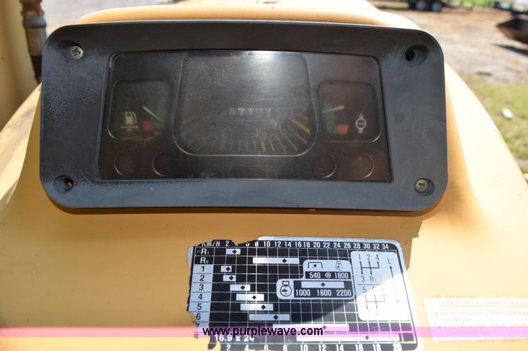 image for item L5849 1994 Ford 260C tractor