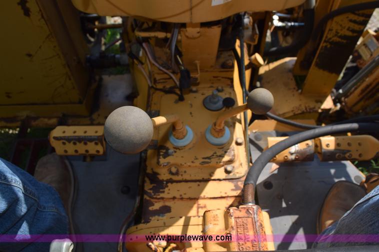 image for item L5849 1994 Ford 260C tractor