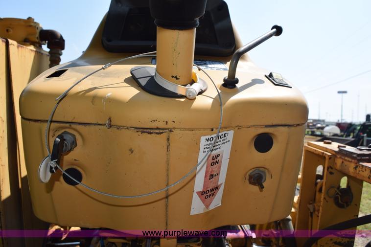 image for item L5849 1994 Ford 260C tractor