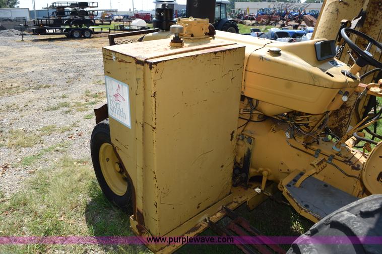 image for item L5849 1994 Ford 260C tractor