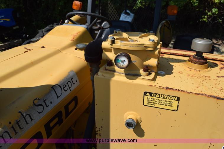 image for item L5849 1994 Ford 260C tractor