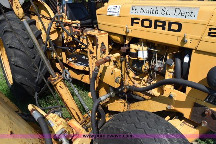 image for item L5849 1994 Ford 260C tractor