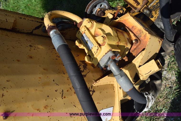 image for item L5849 1994 Ford 260C tractor