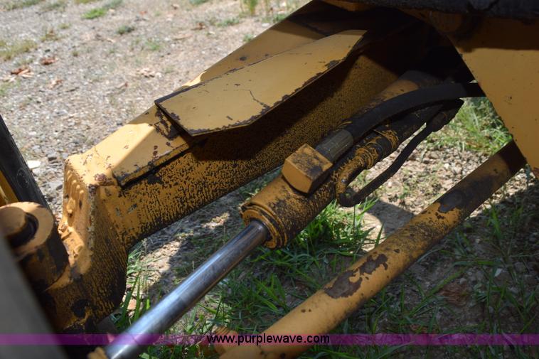 image for item L5849 1994 Ford 260C tractor