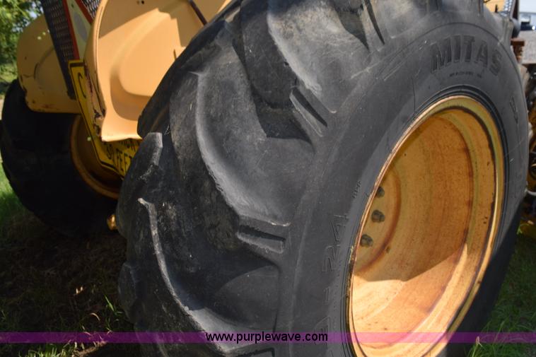 image for item L5849 1994 Ford 260C tractor