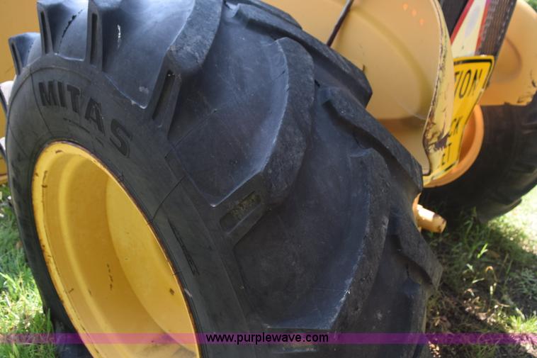 image for item L5849 1994 Ford 260C tractor