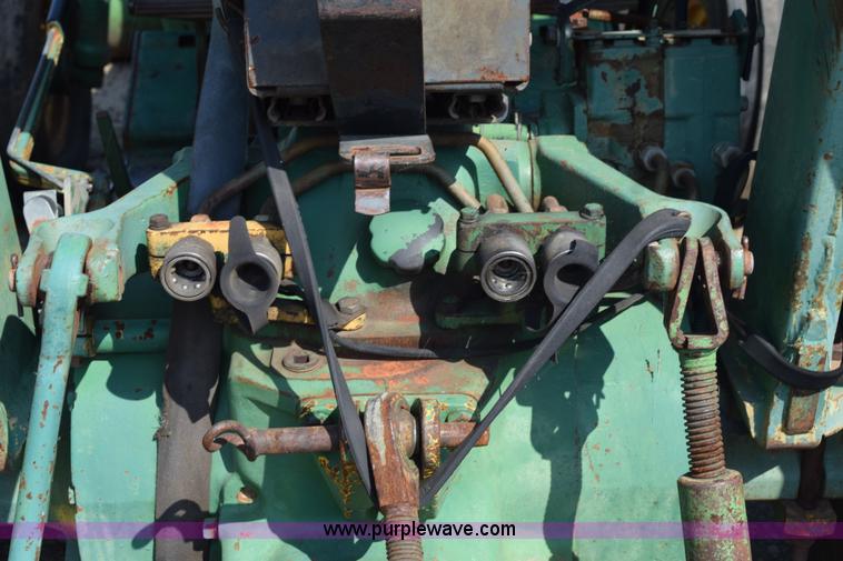 image for item L5850 1982 John Deere 2640 tractor