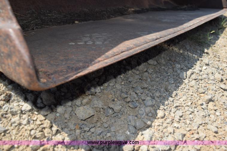 image for item L5850 1982 John Deere 2640 tractor