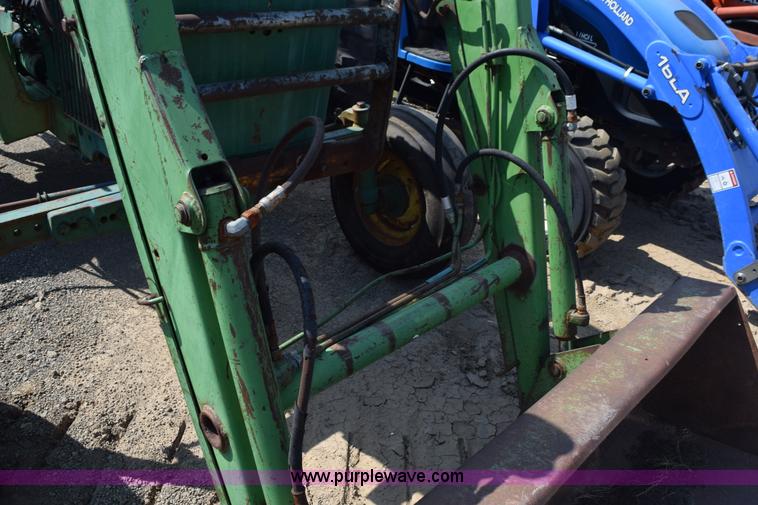 image for item L5850 1982 John Deere 2640 tractor