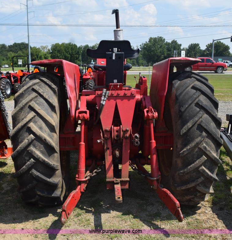 image for item L5851 1967 Massey-Ferguson 1100 tractor