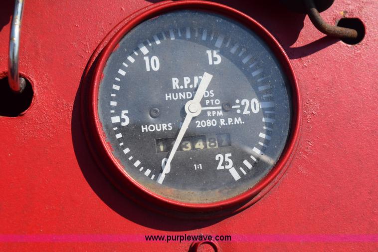 image for item L5851 1967 Massey-Ferguson 1100 tractor