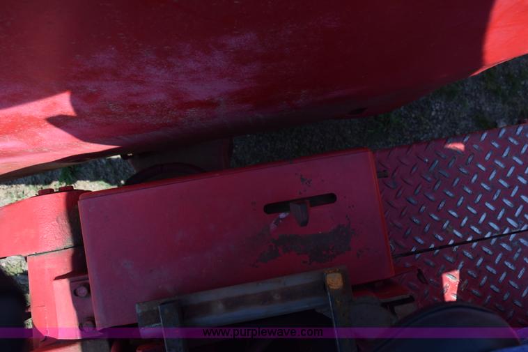 image for item L5851 1967 Massey-Ferguson 1100 tractor