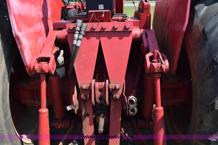 image for item L5851 1967 Massey-Ferguson 1100 tractor