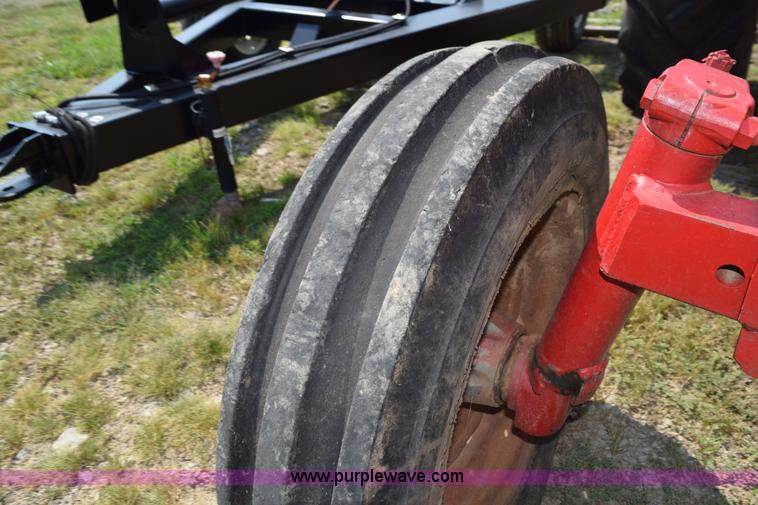 image for item L5851 1967 Massey-Ferguson 1100 tractor