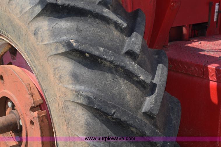 image for item L5851 1967 Massey-Ferguson 1100 tractor