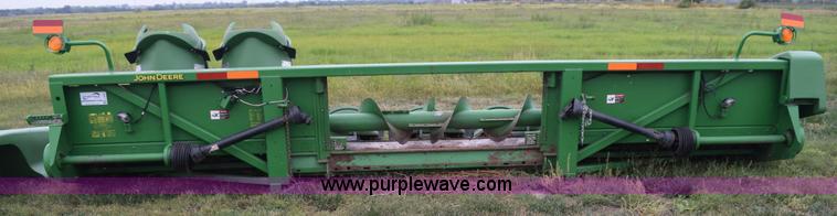 image for item L5979 2002 John Deere 893 corn head