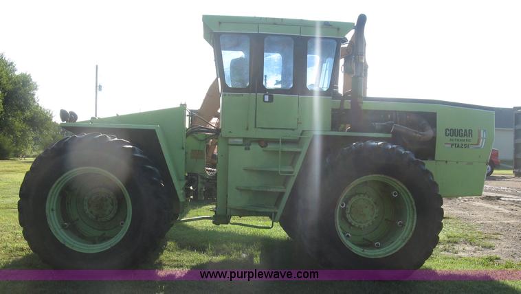 image for item L6310 1981 Steiger Couger III PTA251 4WD tractor