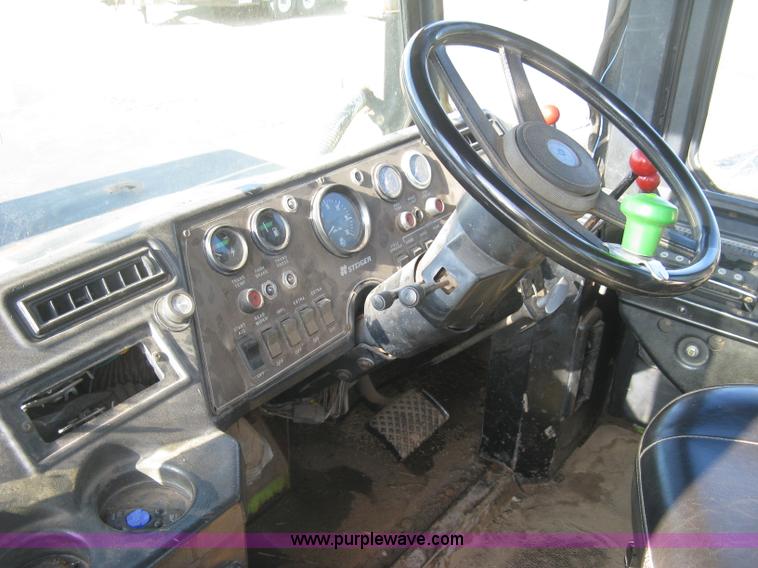 image for item L6310 1981 Steiger Couger III PTA251 4WD tractor