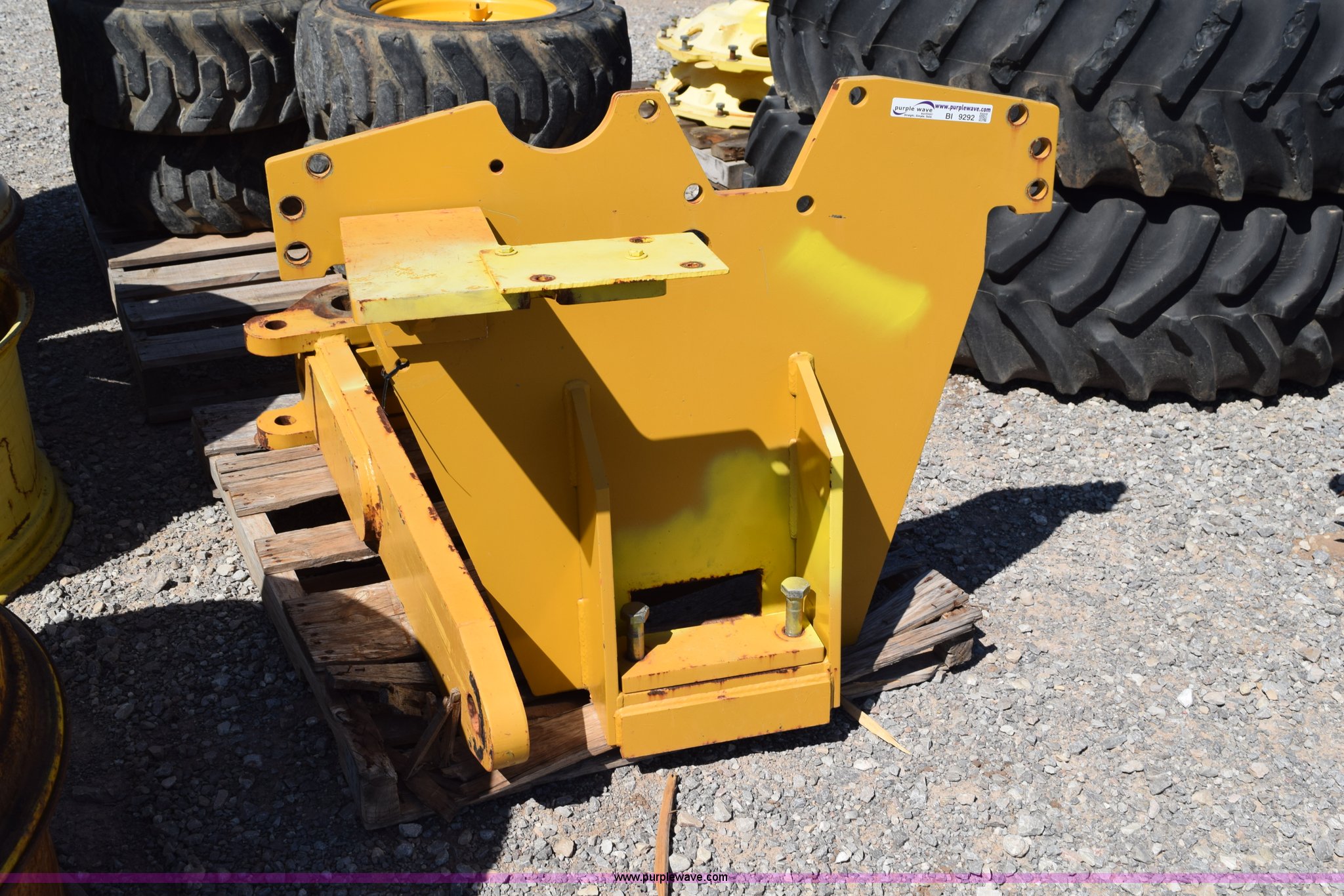 John Deere 9330 pan scraper hitch conversion in Alva, OK Item BI9292 sold Purple Wave