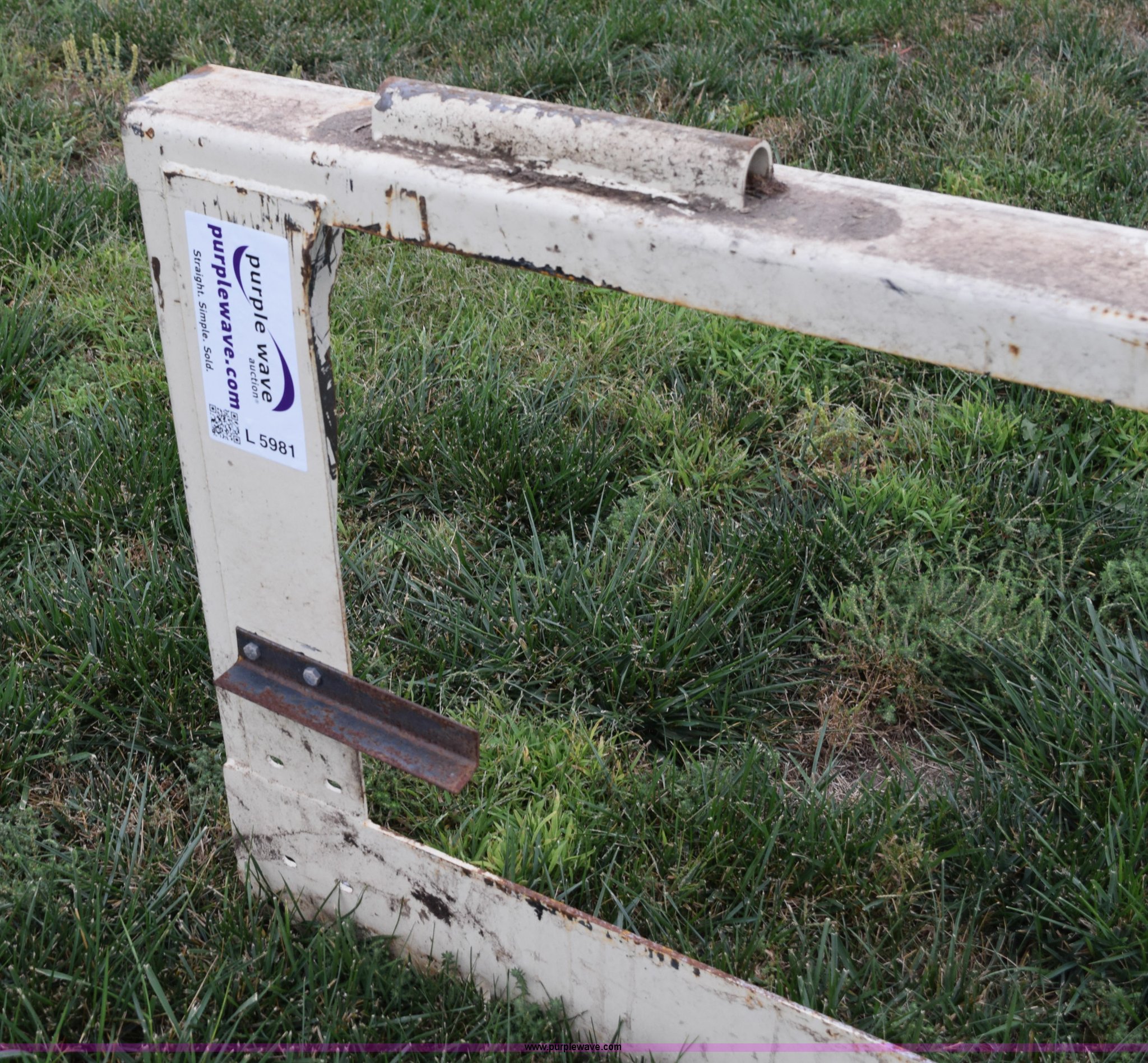 Bish header adapter in Jamestown, KS Item L5981 sold Purple Wave