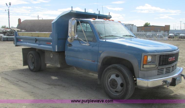 image for item A8858 1998 GMC Sierra 3500HD SL flatbed pickup truck