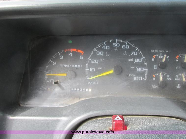 image for item A8858 1998 GMC Sierra 3500HD SL flatbed pickup truck