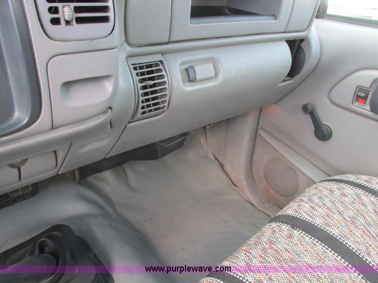 image for item A8858 1998 GMC Sierra 3500HD SL flatbed pickup truck