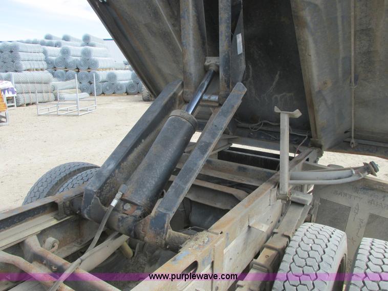 image for item A8858 1998 GMC Sierra 3500HD SL flatbed pickup truck