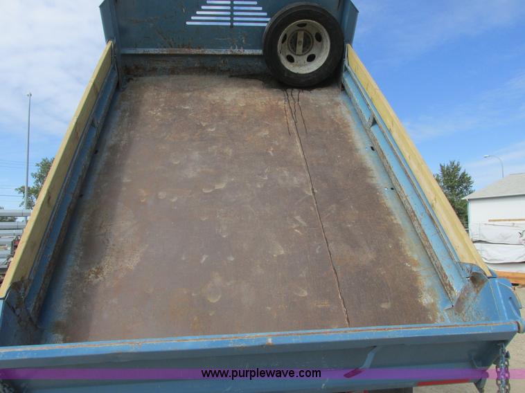 image for item A8858 1998 GMC Sierra 3500HD SL flatbed pickup truck