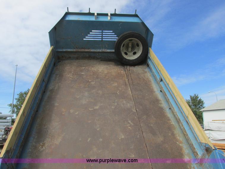 image for item A8858 1998 GMC Sierra 3500HD SL flatbed pickup truck