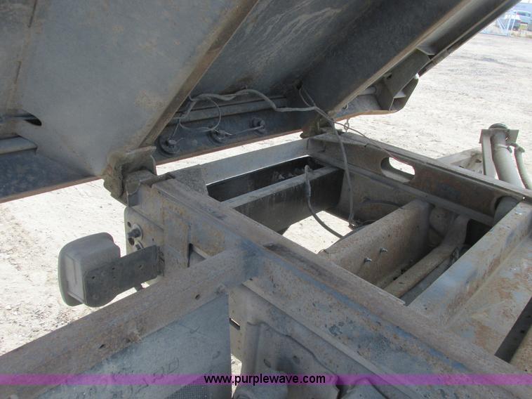 image for item A8858 1998 GMC Sierra 3500HD SL flatbed pickup truck