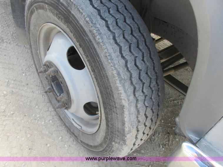 image for item A8858 1998 GMC Sierra 3500HD SL flatbed pickup truck