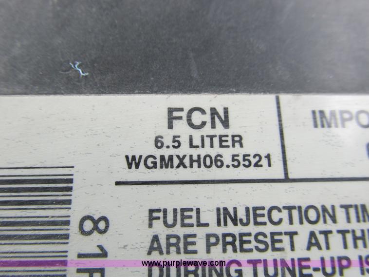 image for item A8858 1998 GMC Sierra 3500HD SL flatbed pickup truck