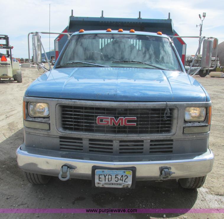 image for item A8859 1998 GMC Sierra 3500HD SL flatbed pickup truck