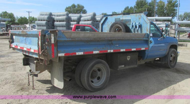 image for item A8859 1998 GMC Sierra 3500HD SL flatbed pickup truck