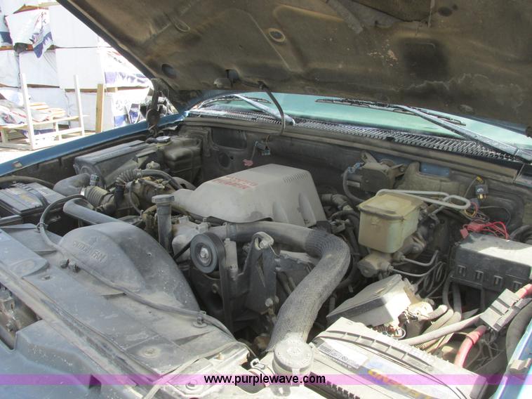 image for item A8859 1998 GMC Sierra 3500HD SL flatbed pickup truck