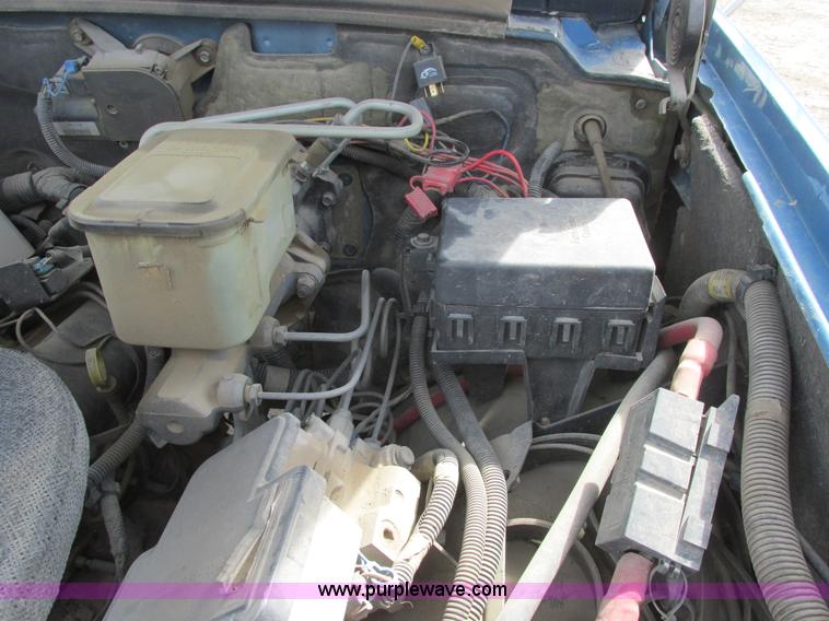 image for item A8859 1998 GMC Sierra 3500HD SL flatbed pickup truck