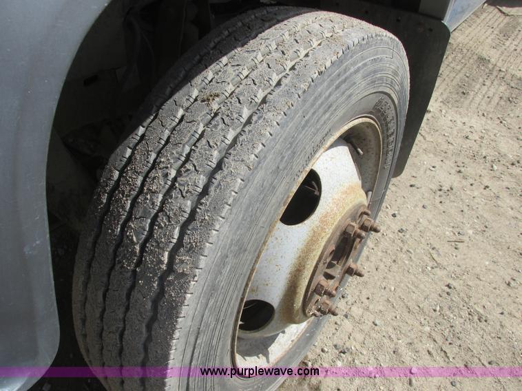 image for item A8859 1998 GMC Sierra 3500HD SL flatbed pickup truck