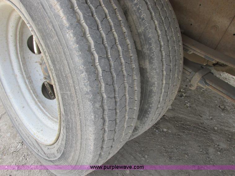 image for item A8859 1998 GMC Sierra 3500HD SL flatbed pickup truck