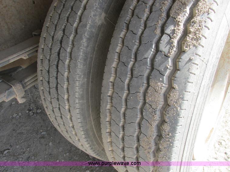 image for item A8859 1998 GMC Sierra 3500HD SL flatbed pickup truck